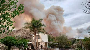 Incendios en Córdoba: cuatro focos activos obligaron a cortar la Ruta 38 en Capilla del Monte