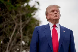 Un bot de Donald Trump le agradeció en X a una cuenta fake que se burla de Javier Milei