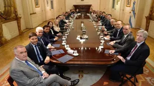 El Gobierno busca consenso con los gobernadores y sale al interior para negociar el Presupuesto y las reformas