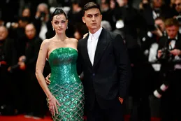 Oriana Sabatini y Paulo Dybala mostraron el "glamour" argentino en alfombra roja del Festival de Cannes
