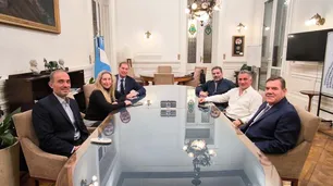 Entre "precios" y "valores": Mauricio Macri busca robustecerse en medio de la sangría de dirigentes del PRO hacia LLA