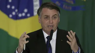 Bolsonaro enfrenta a la educación superior, pierde el Congreso y disputa la calle