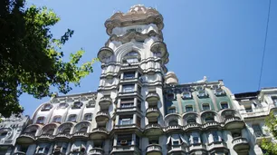 El Palacio Barolo recuperó una escultura perdida que habría contenido las cenizas de Dante Alighieri