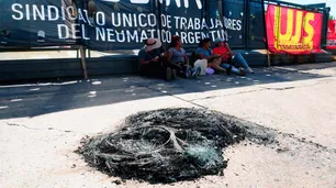 Operarios de Fate que volvieron de vacaciones intentaron entrar a trabajar: "La puerta estaba con un candado"