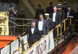 Macri visitó el rompehielos Irízar en Puerto Madero