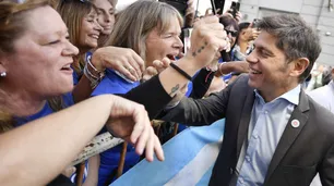 Kicillof asumió en el PJ bonaerense, pero Máximo Kirchner hizo "la gran Cristina con Macri" y evitó la foto