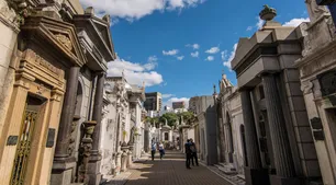 Masonería en el Cementerio de Recoleta: las "confesiones" de los muertos sobre quiénes fueron en vida