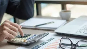 “La trinidad imposible entre el dólar, la tasa y la inflación podría tensionarse cada vez más”, aseguró un economista