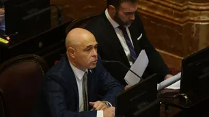 Ley Bases: el Gobierno sacó a Aerolíneas Argentinas, Correo y medios públicos de las privatizaciones