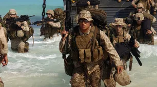 Narcos (y Maduro) preocupados: Donald Trump mandó 4000 marines y un submarino nuclear al Mar Caribe