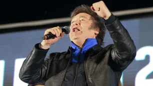 Javier Milei en el Luna Park: largas filas, entradas agotadas y las imágenes más importantes de la previa al evento