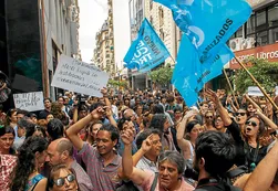 “No aprobamos intervernir la Afsca por medio de un decreto”