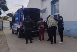 Festival de teléfonos en la cárcel de Villa María: esta mañana detuvieron a ocho prófugos
