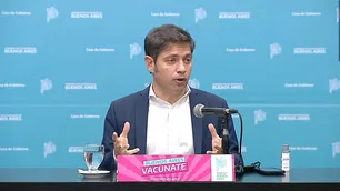 Axel Kicillof le ofrece cinco hoteles a Mauricio Macri para que se aísle cuando regrese al país