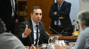 Salario mínimo, vital y móvil: no hubo acuerdo en la reunión y el Gobierno definirá la nueva cifra
