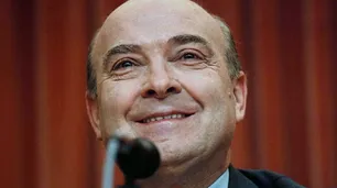 Cepo cambiario y ahorro en dólares: la advertencia de Cavallo sobre la falta de inversión en Argentina