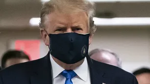 Video | Trump se muestra con tapabocas en público por primera vez durante la pandemia