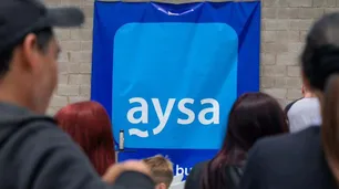 La 'zanahoria' que ofrecerá el Gobierno para privatizar AySA: habilitar cortes de agua y tarifas atadas a la inflación