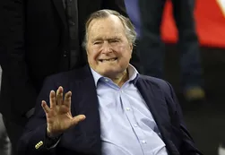 Internaron a George W. Bush padre