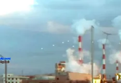 Video impactante: supuestos ovnis sobrevuelan Japón
