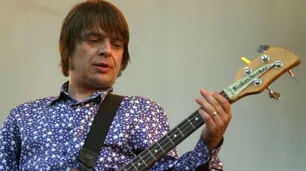 Falleció Gary “Mani” Mounfield, el histórico bajista de The Stone Roses y Primal Scream