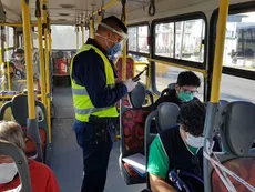 Colectivos y trenes: amplían la cantidad de pasajeros al 80% y habilitan venta de pasajes
