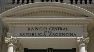 Sangria de dólares: a lo largo de 2023 Argentina perdió 16.000 millones de dólares de reservas netas