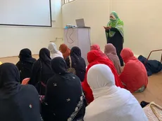 Las mujeres afganas arriesgan sus vidas para romper el dominio talibán