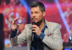 Tinelli y la política del "saludo" para bendecir candidatos