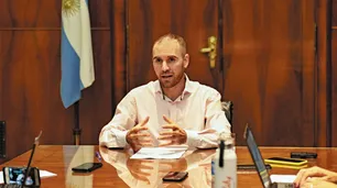 Economistas destacan el acuerdo pero advierten que ahora se deberán corregir los números macro