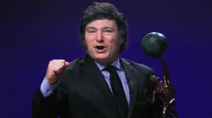 Javier Milei cerró su gira en República Checa: "Si sale bien, probablemente me den el Nobel de Economía"