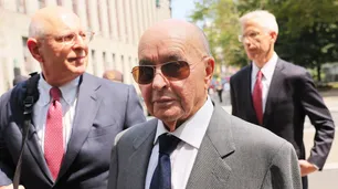 Joe Lewis, el magnate dueño de Lago Escondido, se declaró inocente y quedó en libertad bajo fianza