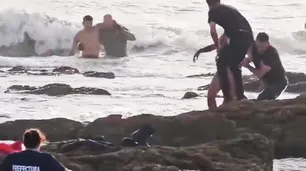 Intensa y dramática búsqueda en Punta del Este: buscan a un joven argentino que se tiró al mar y desapareció