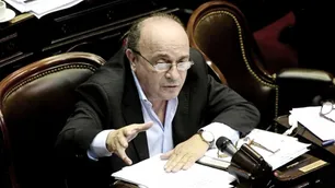 Moreau cruzó a Bullrich: "Quiere empujar a las Fuerzas Armadas a enfrentarse con el pueblo"