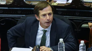 La respuesta de Lipovetzky a la Fundación Apolo: “Apuntan banalmente al lugar equivocado”