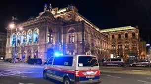 Ataque terrorista en Austria: tiroteo en una sinagoga dejó al menos dos muertos