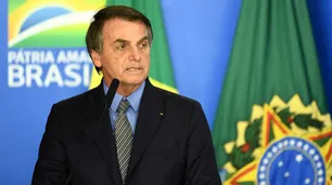 Coronavirus: Bolsonaro se sube a la cornisa
