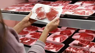 Supermercadistas y el Gobierno acordaron congelar el precio de la carne por este fin de semana largo