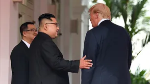 Trump y Kim llegaron a Vietnam, donde podrían declarar el fin de la Guerra de Corea