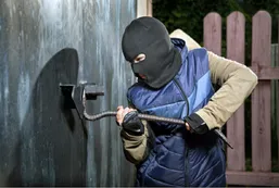 Corrientes: huellas dactilares, la clave en la condena de un ladrón que robó una computadora y un termo