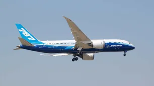 Tras detectar una nueva falla, Boeing retrasará las entregas de su avión 787 Dreamliner