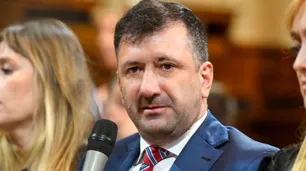 Edgardo Kueider: "Los senadores tenemos derecho a discutir todas las modificaciones que queramos"