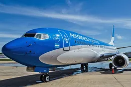Explotó la turbina de un Boeing 737 de Aerolíneas Argentinas en Trelew