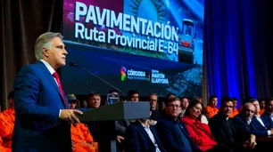 Llaryora pavimenta el vínculo Rambaldi - Fey: nueva ruta entre La Calera y Malagueño