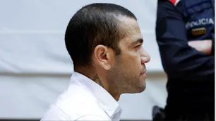 El futbolista brasileño Dani Alves fue absuelto por el delito de agresión sexual en Barcelona