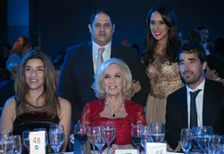 La Noche de Conciencia reunió a figuras, políticos y empresarios del país
