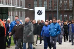 Volkswagen acordó con los sindicatos y no habrá cierre de plantas