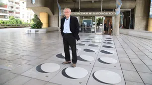 Donan a la Biblioteca Nacional el Alfabeto Lunar de Leandro Katz