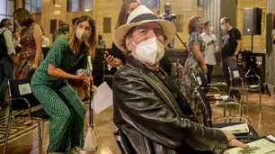 Joaquín Sabina, Serrat e Ismael Serrano juntos en el tributo a Mario Benedetti