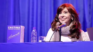Cristina Kirchner arranca una campaña positiva, sin agresiones y con tono moderado